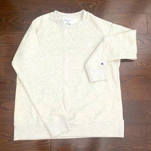 Men’s pull over with tags